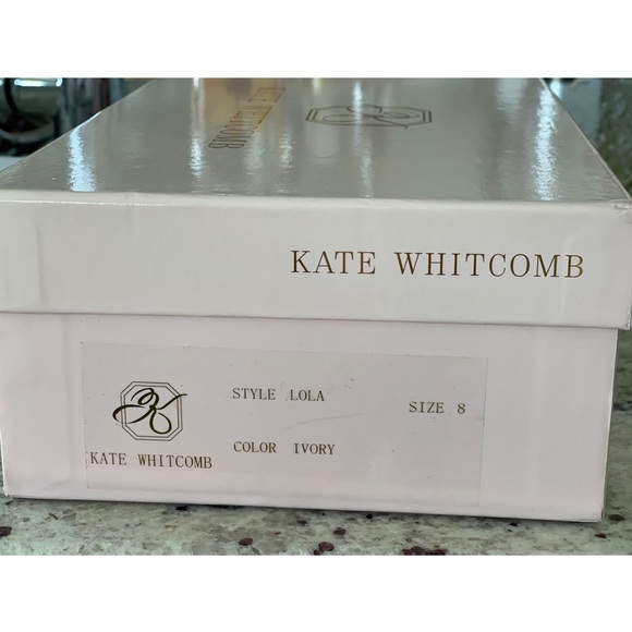 BNWT Kate Whitcomb “Lola” Ivory Block Heel Bridal Shoes - Picture 8 of 9